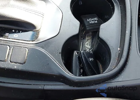 2013 Hyundai Santa Fe Sport z USA, uszkodzony, nr VIN 5XYZUDLB3DG094679